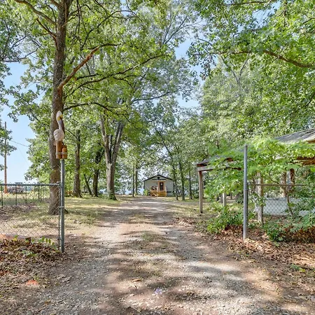 Lakefront Grove Retreat Private Boat Slip And Dock!